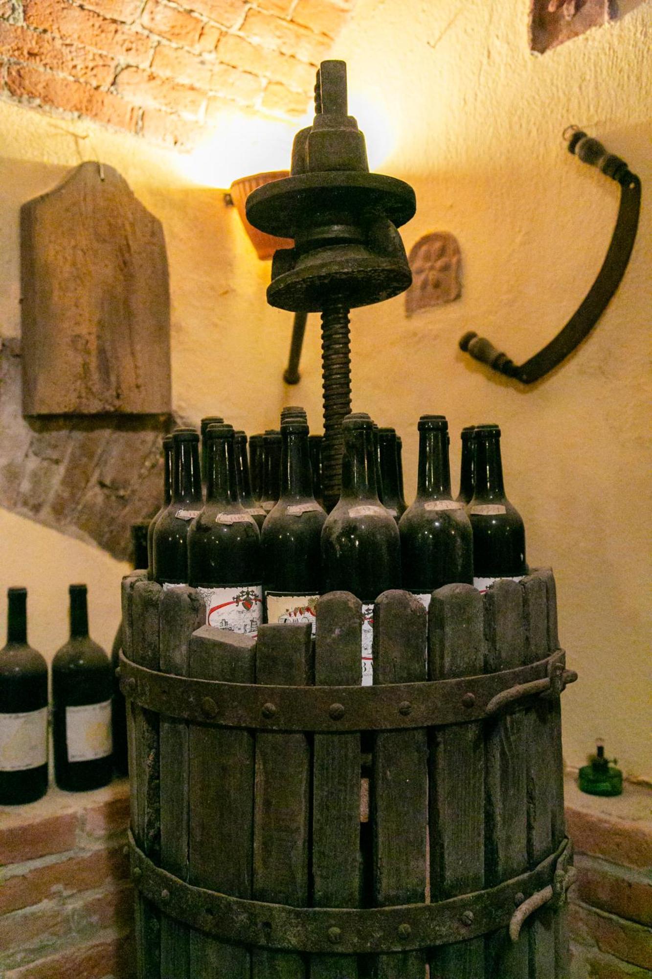 Ca Trifolera Barbaresco - Romantico Cascinale Con Antica Cantina Nel Cuore Delle Langhe - Degustazione Vini Nella Nostra Cantina Kültér fotó